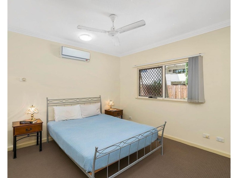 2/5 Lily Street, Cairns North QLD 4870