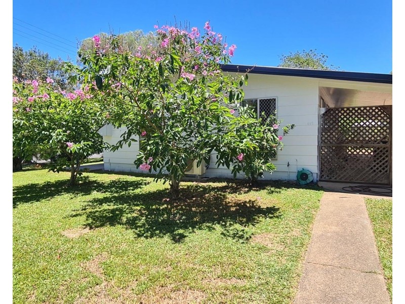 449 McCoombe Street, Mooroobool QLD 4870