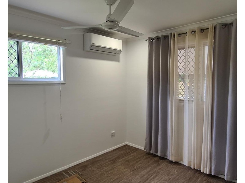 449 McCoombe Street, Mooroobool QLD 4870