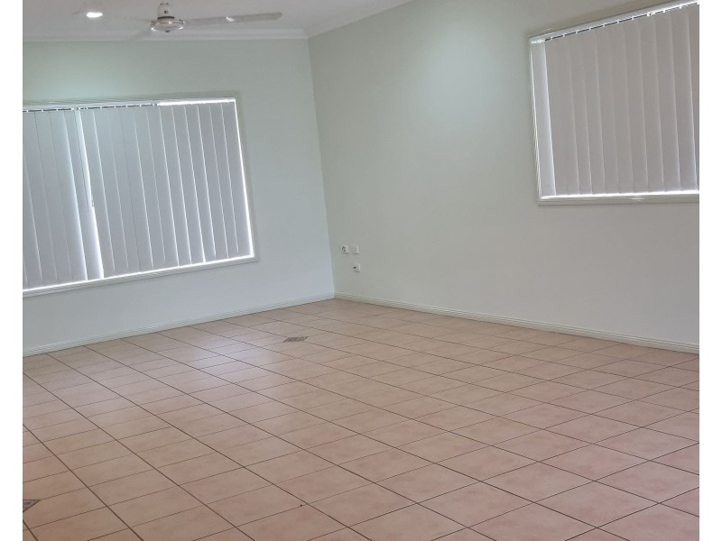 24 St Albans Close, Brinsmead QLD 4870