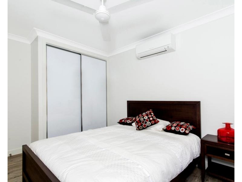 5 Whipbird, Smithfield QLD 4878