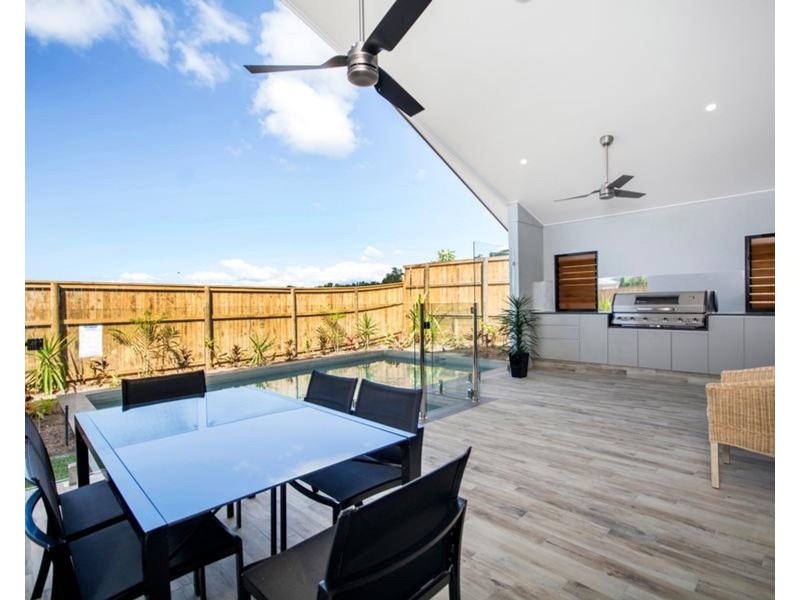 5 Whipbird, Smithfield QLD 4878