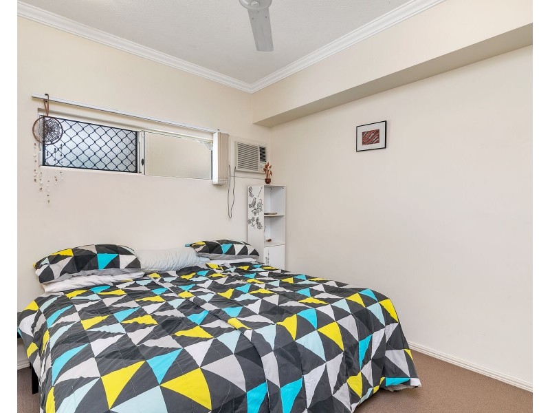 2/304-308 Lake Street, Cairns North QLD 4870