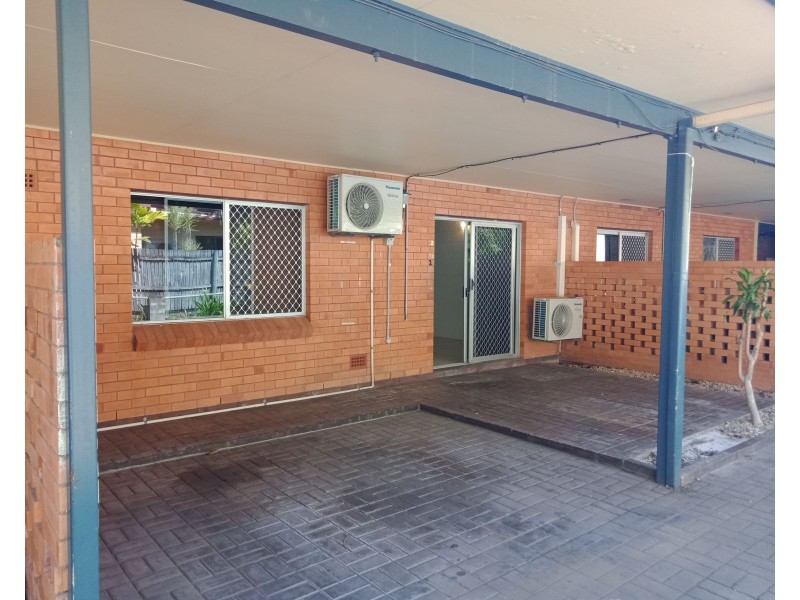 2/217 Lake Street, Cairns North QLD 4870