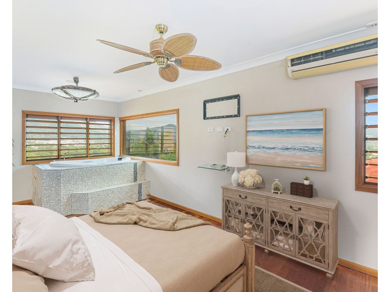 37 View Street, Brinsmead QLD 4870