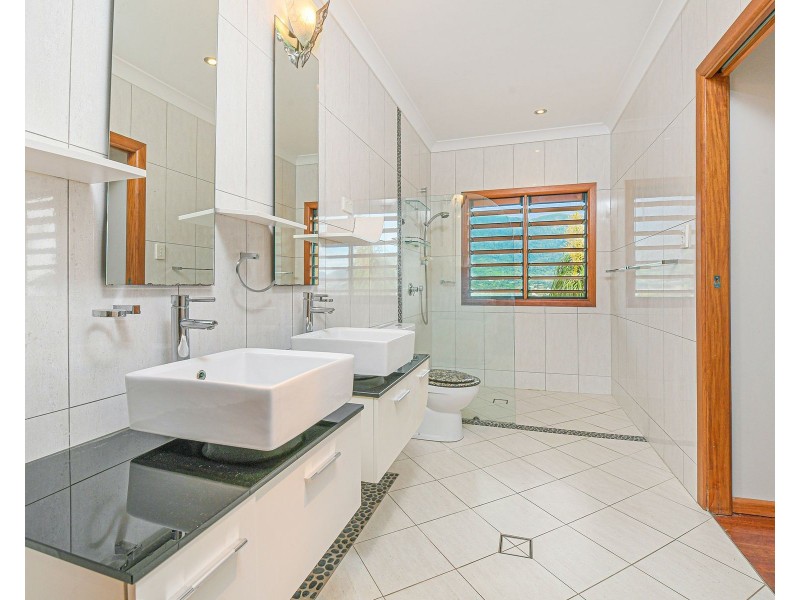 37 View Street, Brinsmead QLD 4870