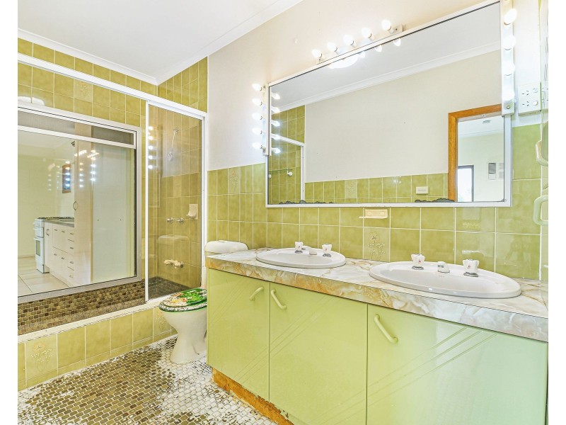 37 View Street, Brinsmead QLD 4870
