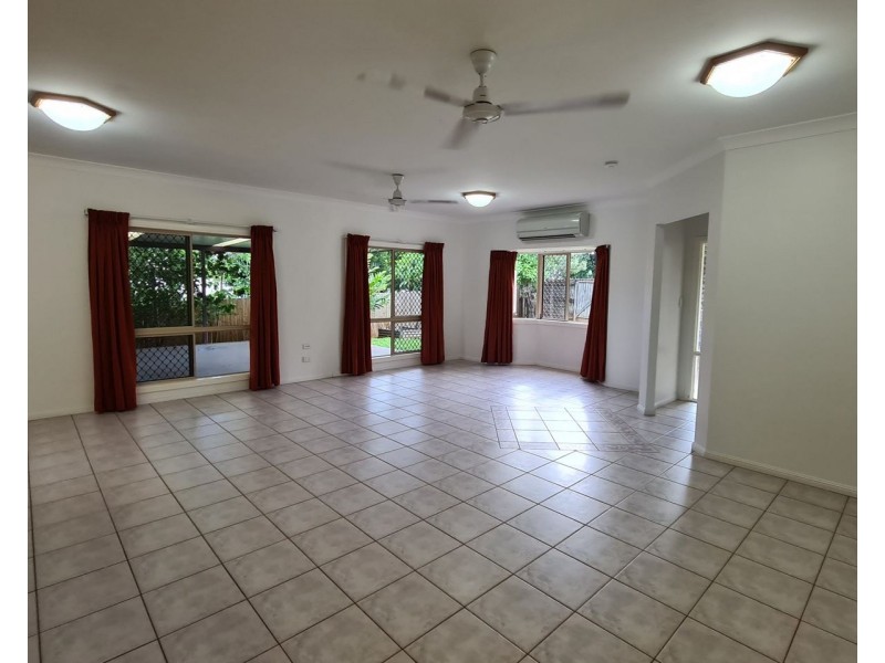 24 Grimes Close, Kanimbla QLD 4870