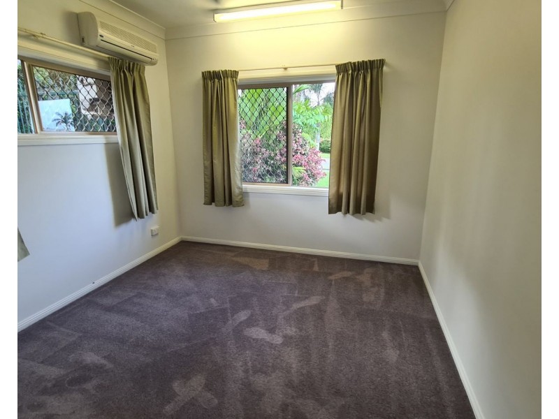 24 Grimes Close, Kanimbla QLD 4870