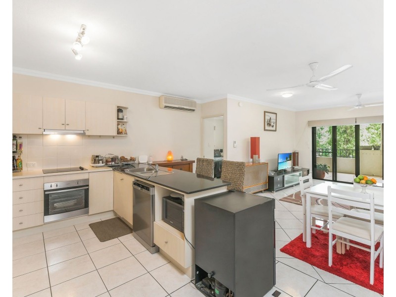 12/310-316 Lake Street, Cairns North QLD 4870