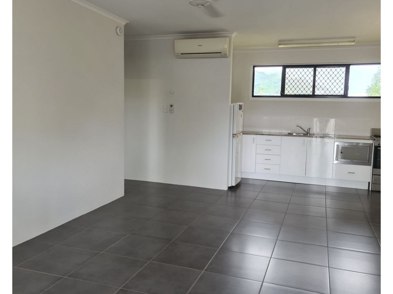 9/338 Sheridan Street, Cairns North QLD 4870