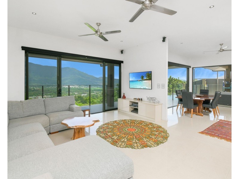 11-13 The Peak Road, Brinsmead QLD 4870