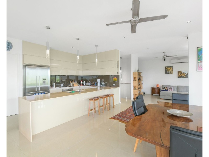 11-13 The Peak Road, Brinsmead QLD 4870