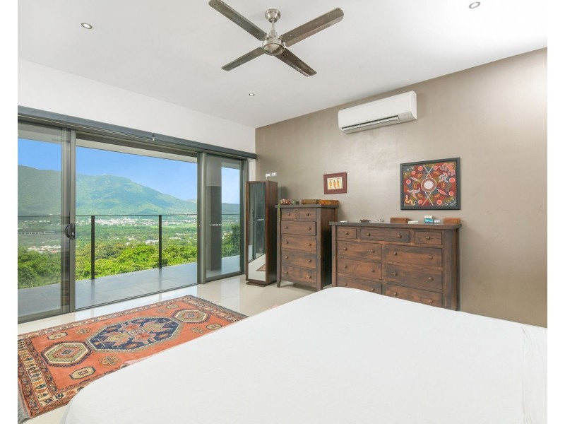 11-13 The Peak Road, Brinsmead QLD 4870