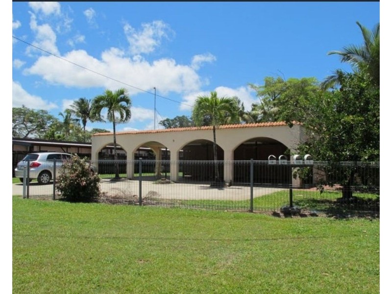 1/9 Sandown Close, Woree QLD 4868