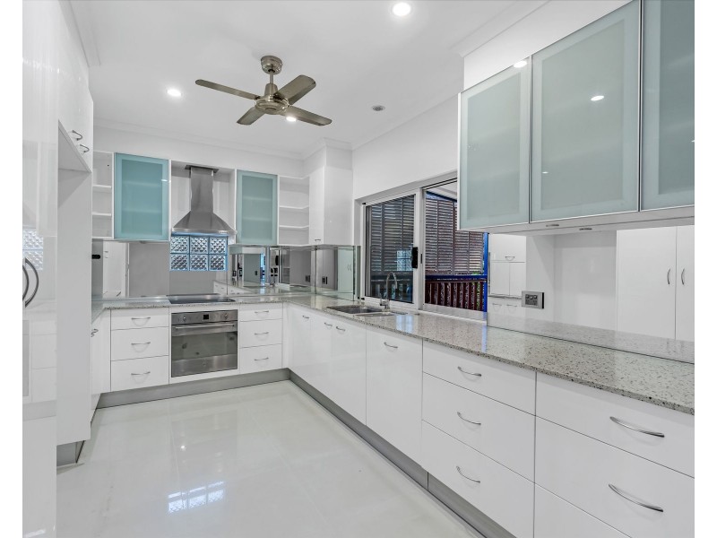 6 Latreille Terrace, Brinsmead QLD 4870