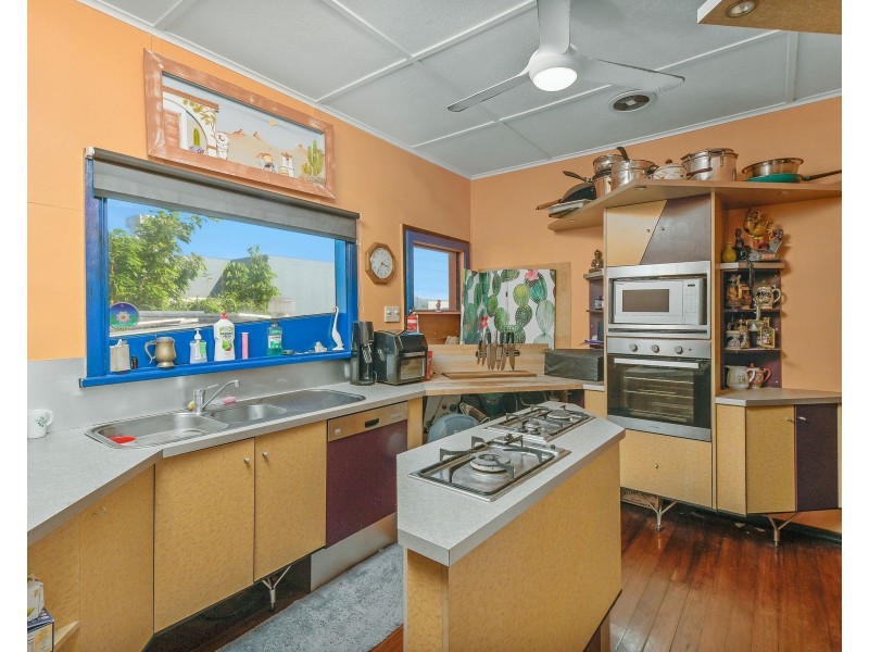 17 Barry Street, Bungalow QLD 4870