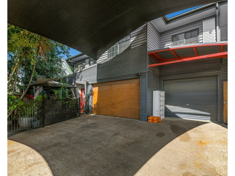 17 Barry Street, Bungalow QLD 4870