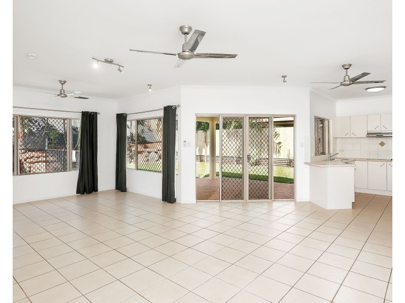 50 West Parkridge Drive, Brinsmead QLD 4870