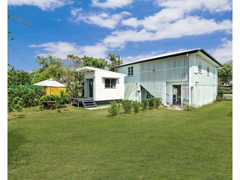 27 OKeefe Street, Cairns North QLD 4870