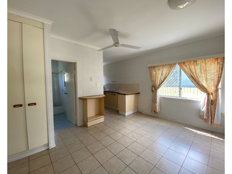 8/120 Aumuller Street, Bungalow QLD 4870