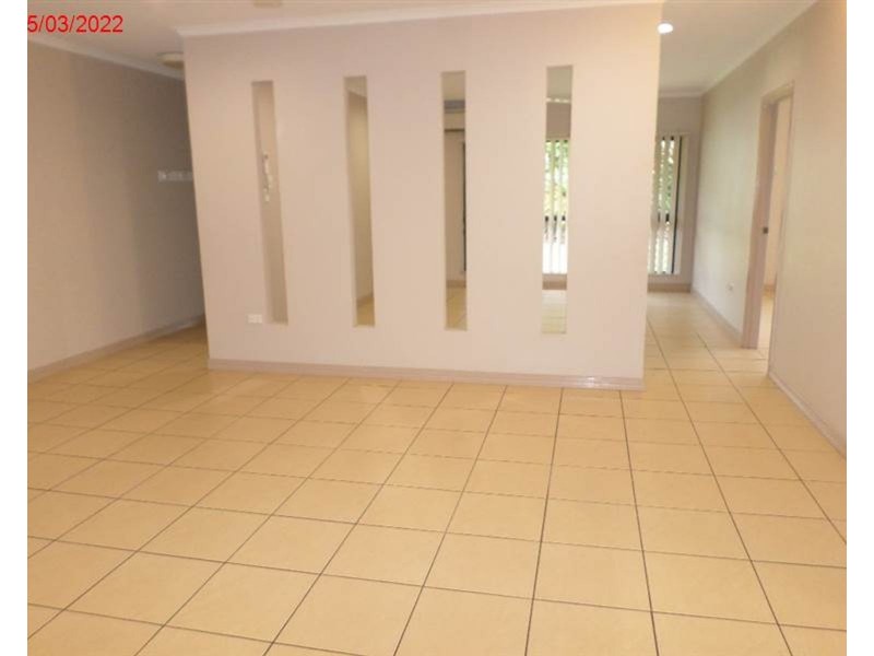 6 Nell Close, Kanimbla QLD 4870