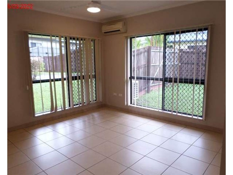 6 Nell Close, Kanimbla QLD 4870