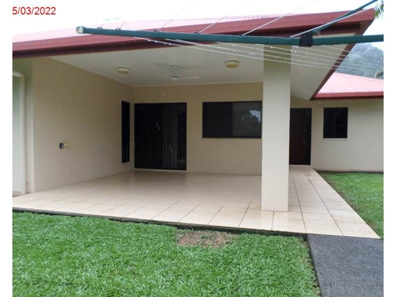 6 Nell Close, Kanimbla QLD 4870