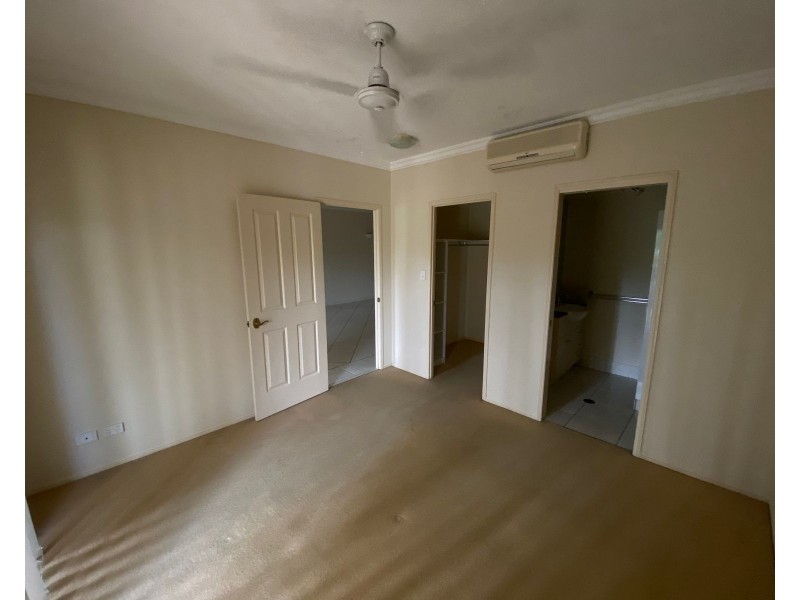 8/310-316 Lake Street, Cairns North QLD 4870