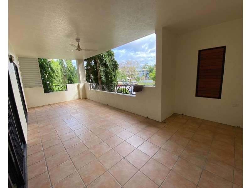 8/310-316 Lake Street, Cairns North QLD 4870