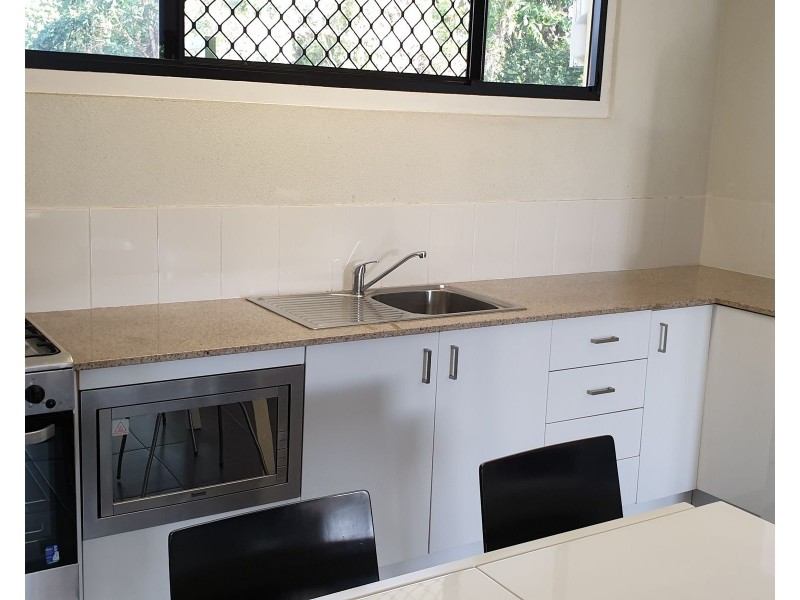 8/338 Sheridan Street, Cairns North QLD 4870