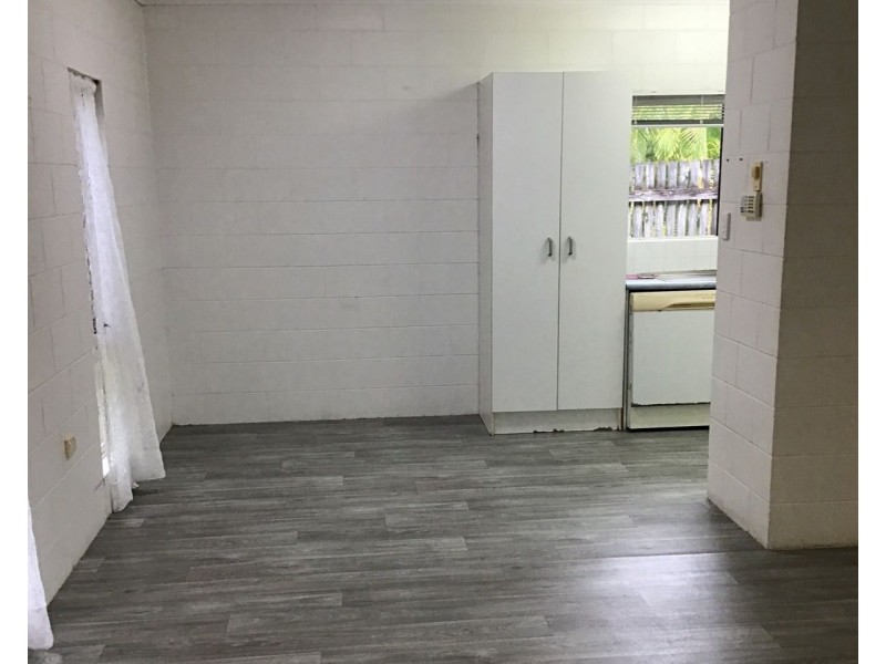 8 Glenrowan Street, White Rock QLD 4868