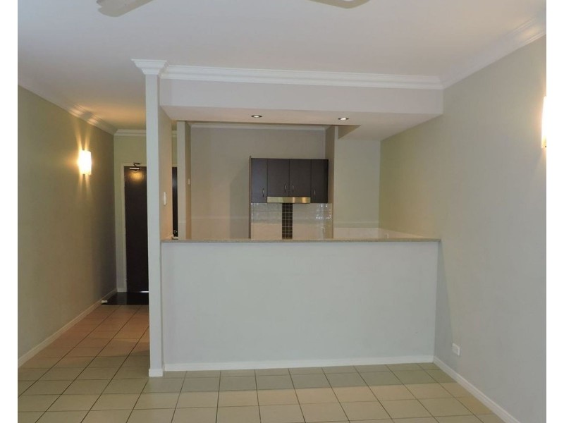 4/83 Hayward Street, Mooroobool QLD 4870