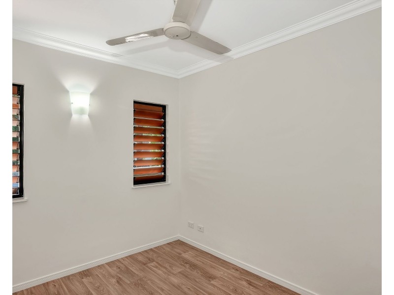 4/83 Hayward Street, Mooroobool QLD 4870