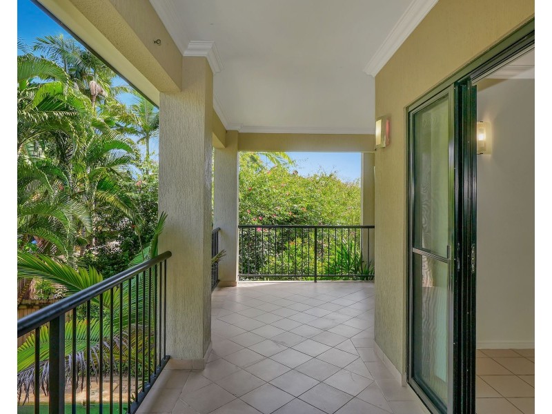 4/83 Hayward Street, Mooroobool QLD 4870