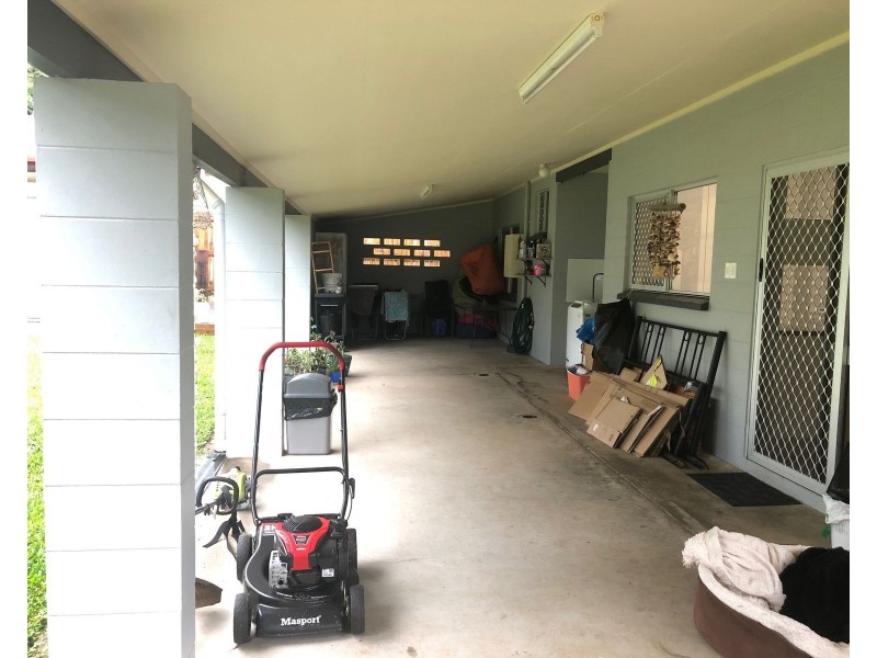 8 Goldwyn Close, White Rock QLD 4868
