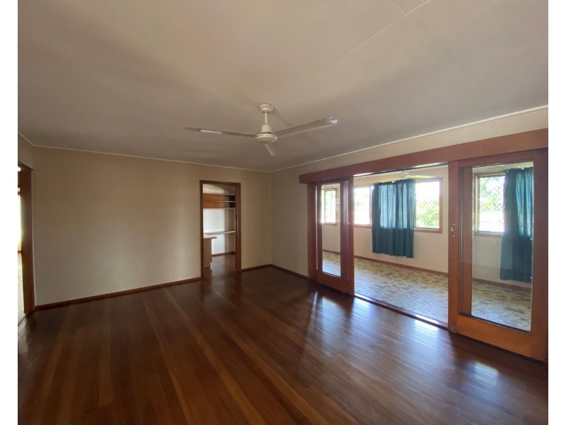 271 Aumuller Street, Westcourt QLD 4870