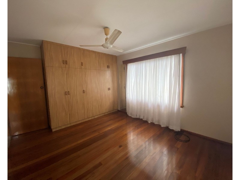 271 Aumuller Street, Westcourt QLD 4870