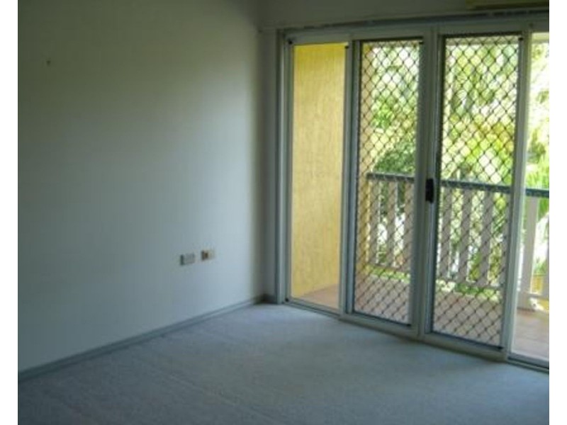 2/1 Springfield Crescent, Manoora QLD 4870