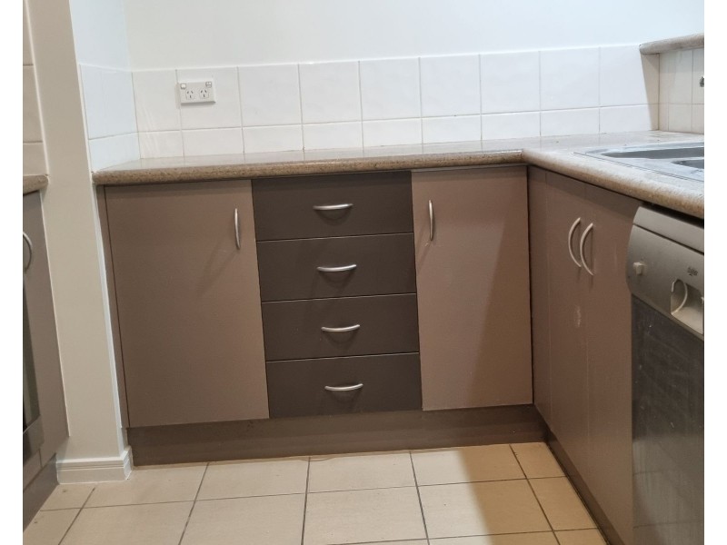 1/83 Hayward Street, Mooroobool QLD 4870