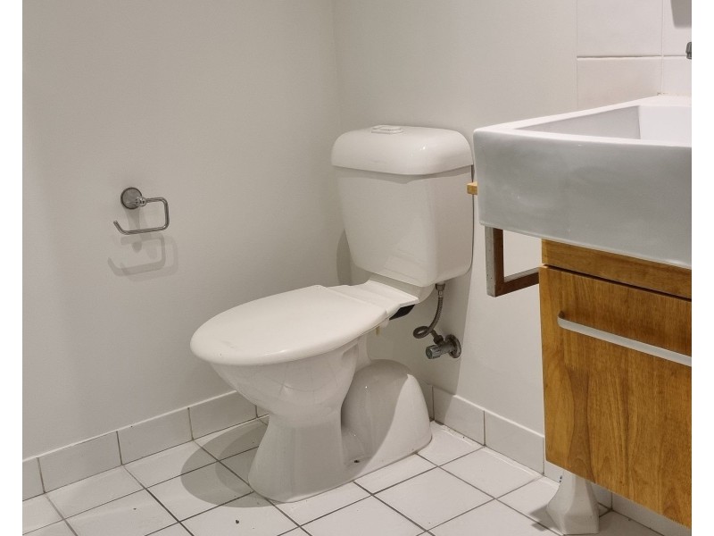 1/83 Hayward Street, Mooroobool QLD 4870