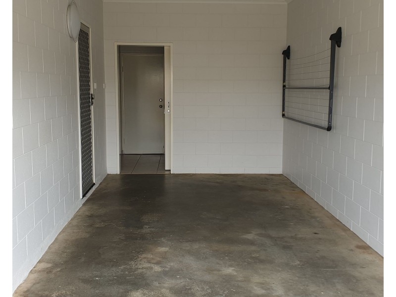 1/52 Alberta Drive, Woree QLD 4868