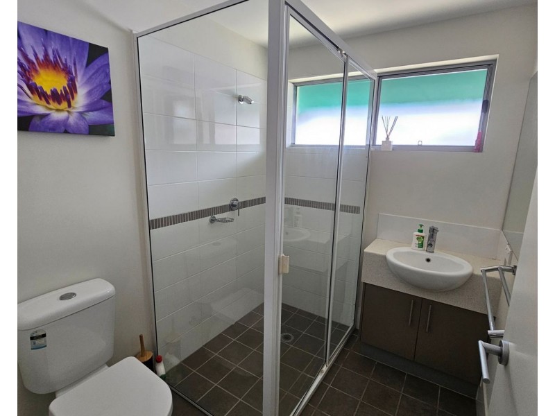 9/110-114 Collins Avenue, Edge Hill QLD 4870