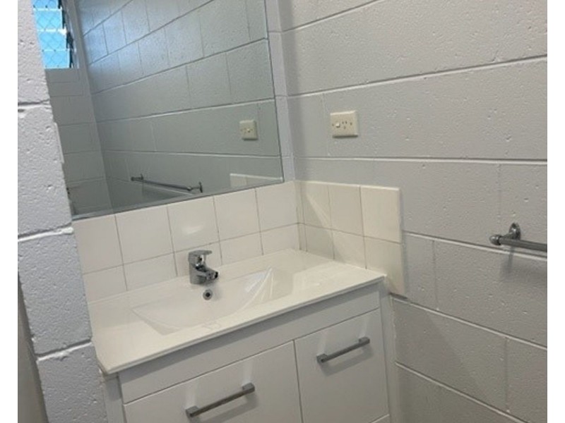 3/9 Sandown Close, Woree QLD 4868