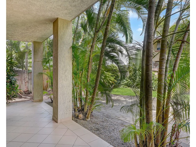 1/83 Hayward Street, Mooroobool QLD 4870