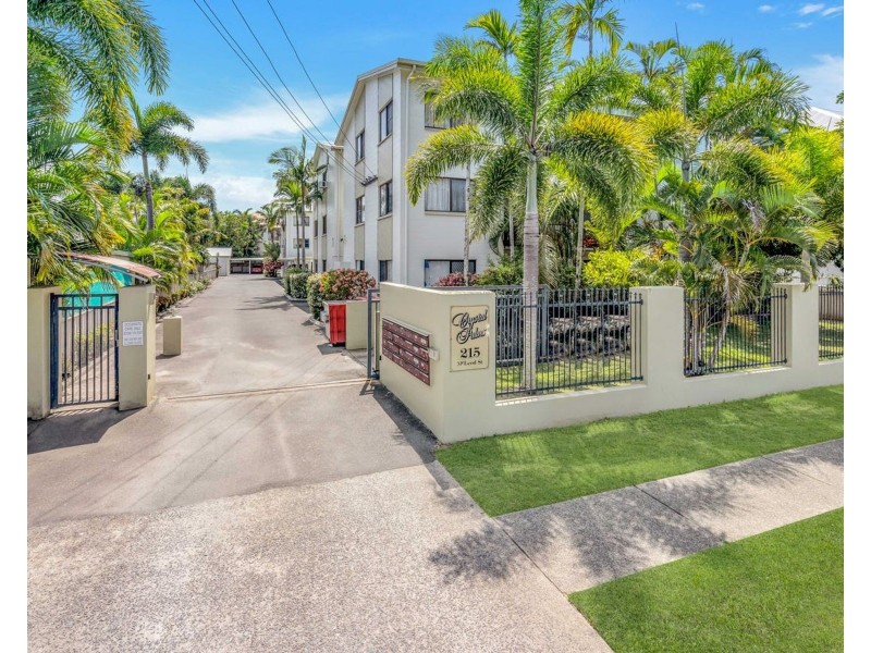 16/215-217 McLeod Street, Cairns North QLD 4870