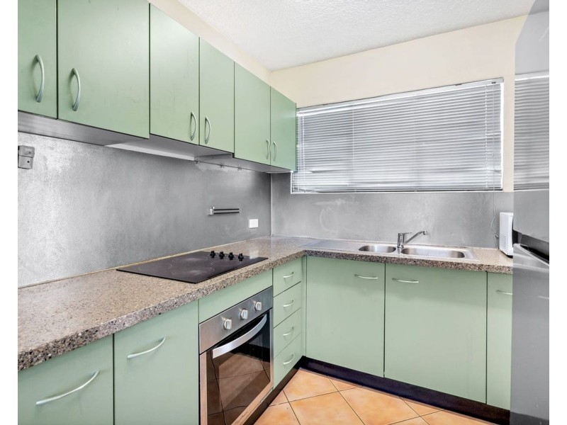 16/215-217 McLeod Street, Cairns North QLD 4870