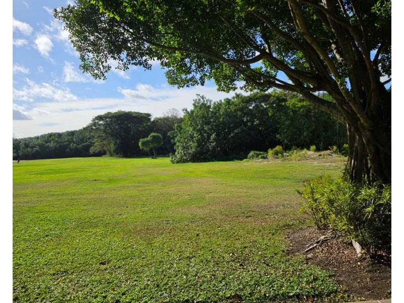 2/5 Lily Street, Cairns North QLD 4870