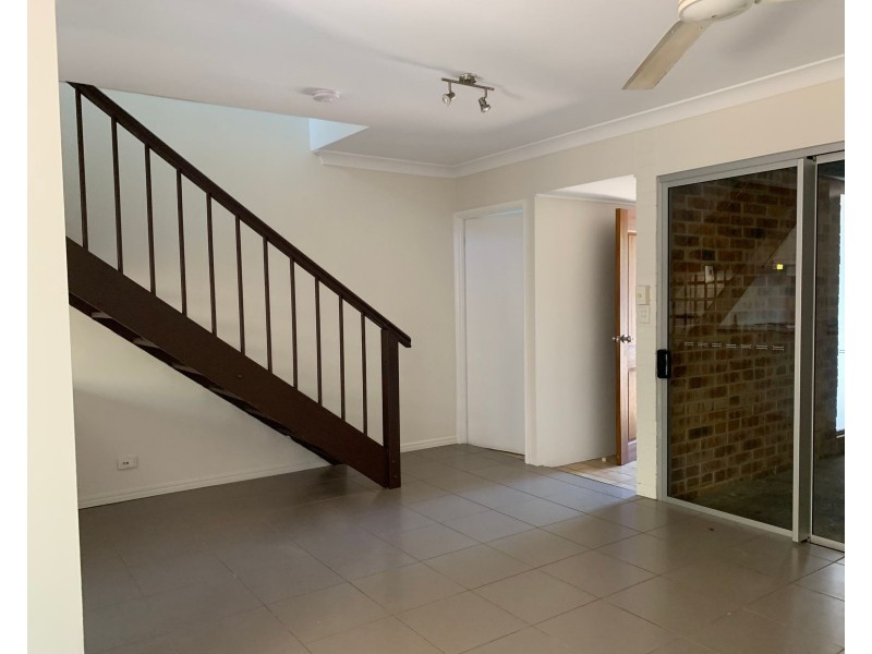 6/69 Pease Street, Manoora QLD 4870