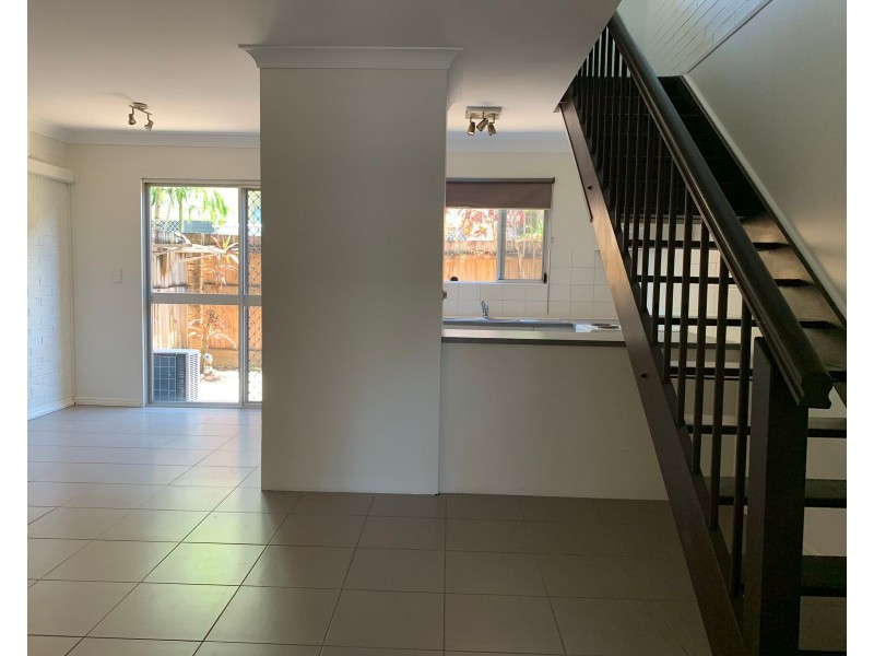6/69 Pease Street, Manoora QLD 4870
